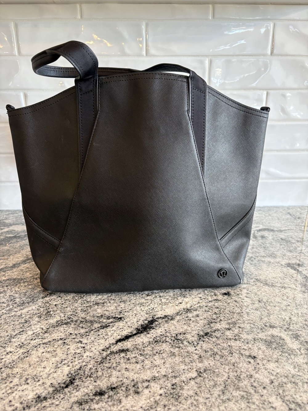 Lululemon Black Women's Tote Bag by